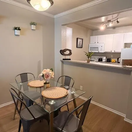 Amazing Universal Studios Loft Free Parking-2